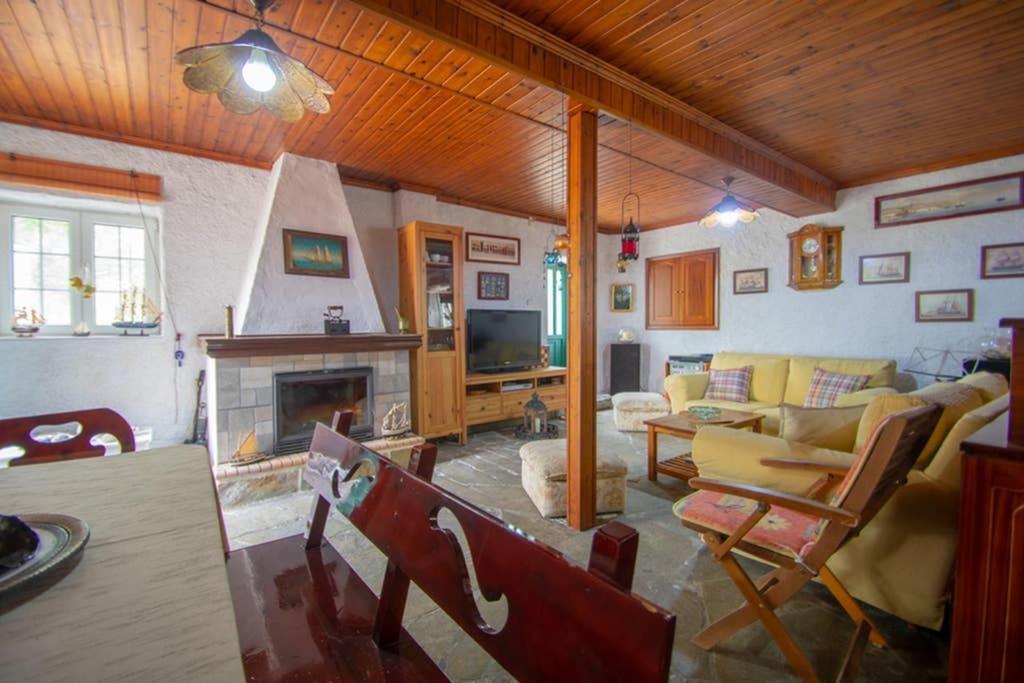 Traditional Village House Méson Yerakaríon Zewnętrze zdjęcie